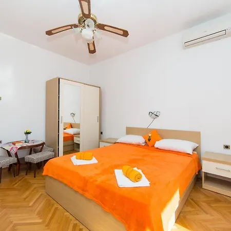 Апартаменты Ostrog *